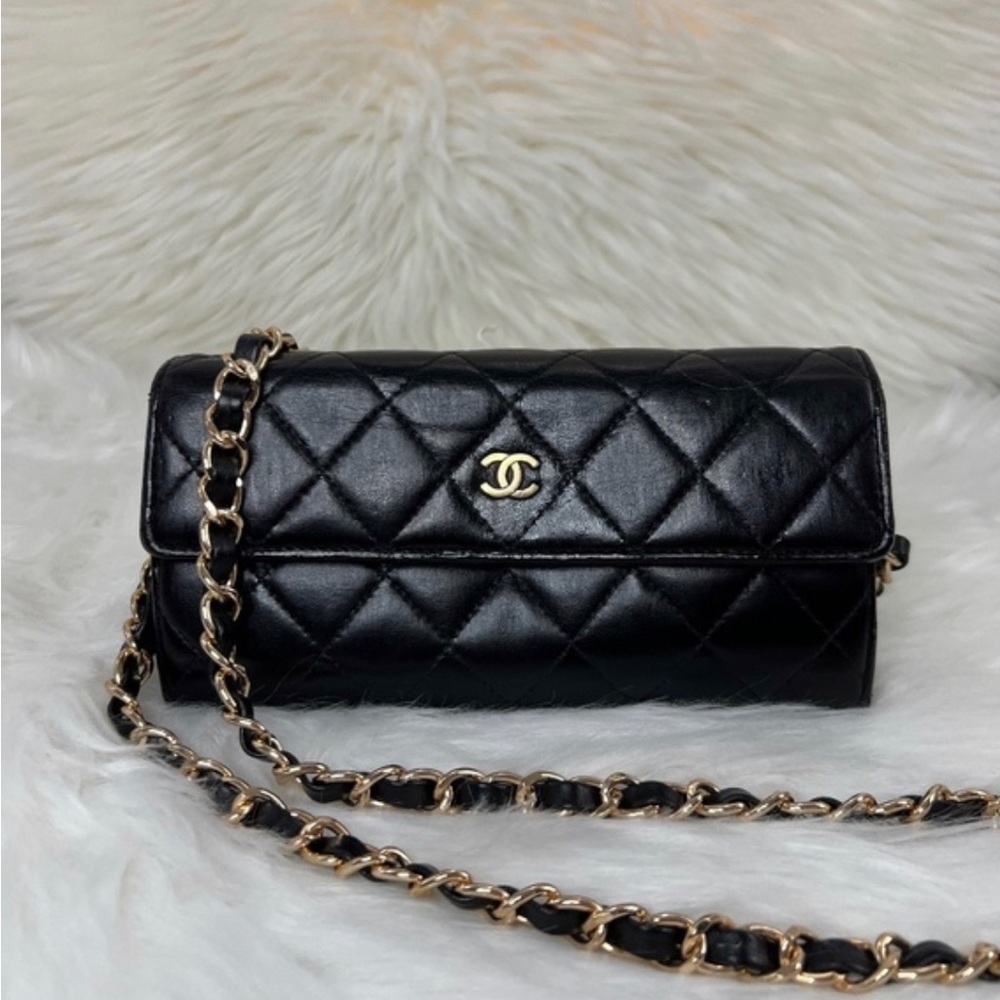 CHANEL Wallet on Chain / WOC
